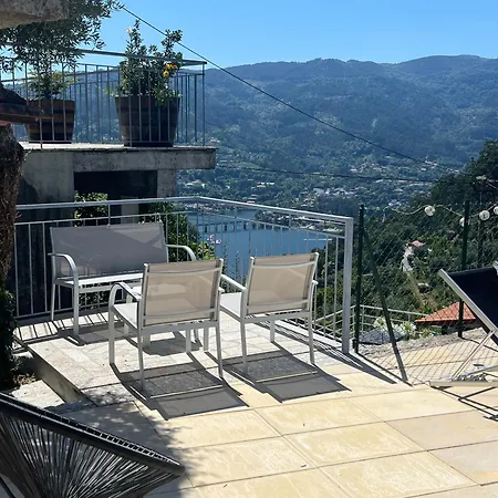 Casa de Férias Casa Da Lage - Piscina Sazonal - Lareiras - Vistas Rio - Gerês