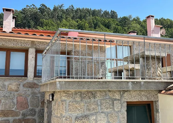 Casa Da Lage - Piscina Privada - Vistas Rio - 4* Gerês