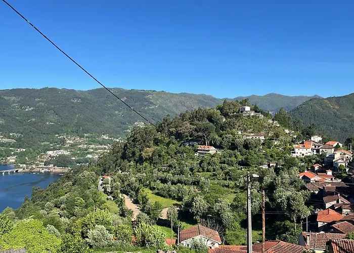 Casa Da Lage - Piscina Privada - Vistas Rio - 4* Gerês