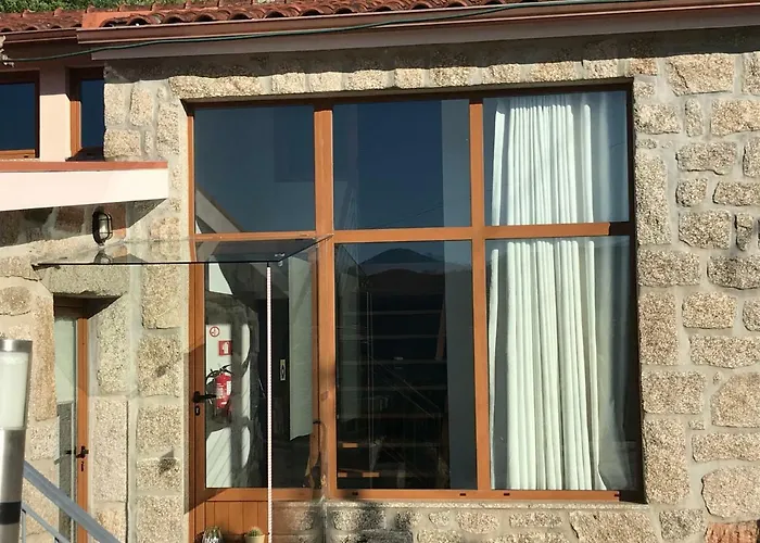 Casa Da Lage - Piscina Privada - Vistas Rio - 4* Gerês